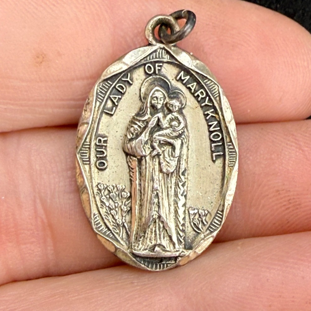 Vintage Creed Our Lady of Mary‎ Pendant Sterling Silver Sacred Heart
